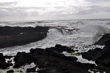 The inlet from the ocean to the Spouting Horn