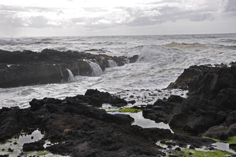 The inlet from the ocean to the Spouting Horn