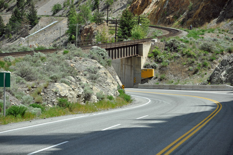 the road goes under the train tracks