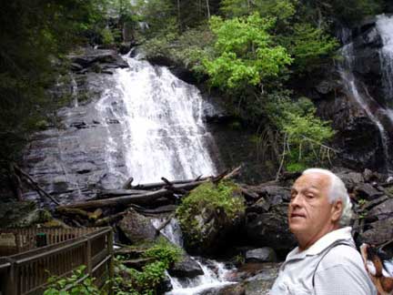 Lee Duquette at Anna Ruby Falls