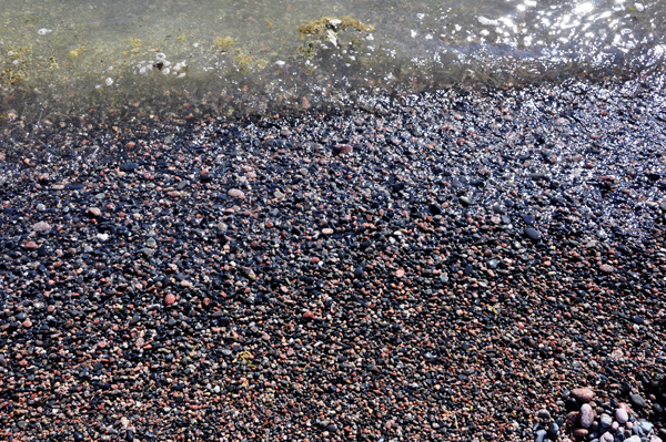 The rocks on Schreiber Beach