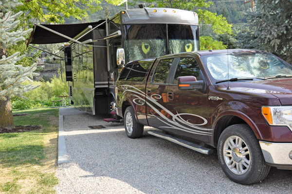 The two RV Gypsies RV and toad at Lava Hot Springs KOA in Idaho