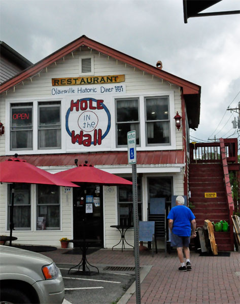 Hole In The Wall diner