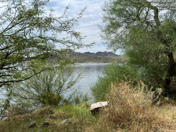 Scenery leaving Saquaro Lake