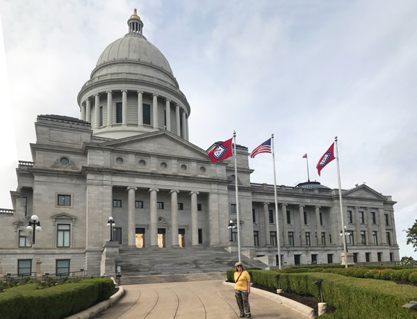 Arkansas State Capitol building and the bronze doors