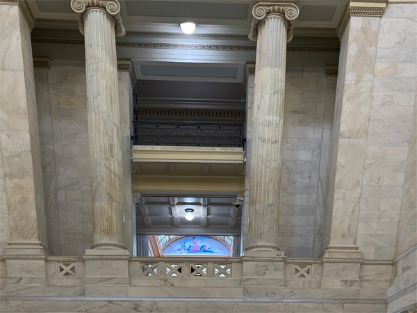 inside Arkansas State Capitol building
