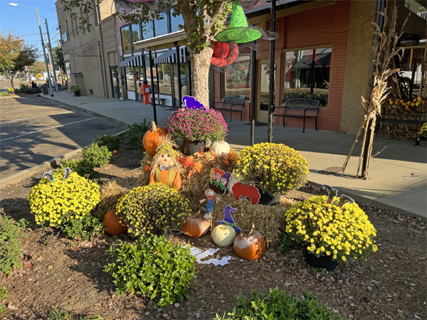 Halloween decor in Senatobia Mississippi