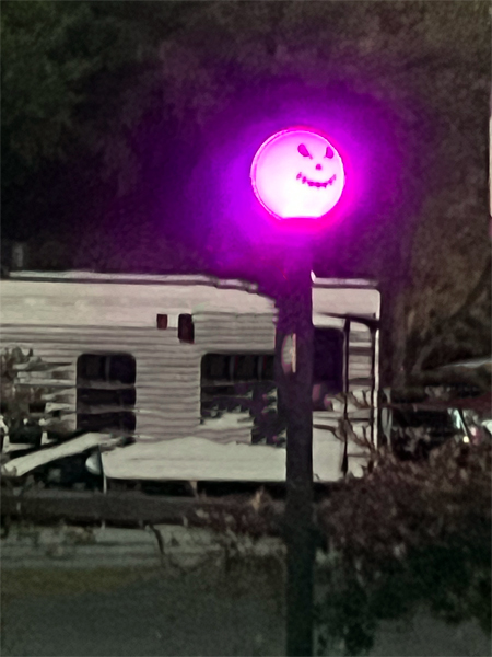 pumpkin light pole