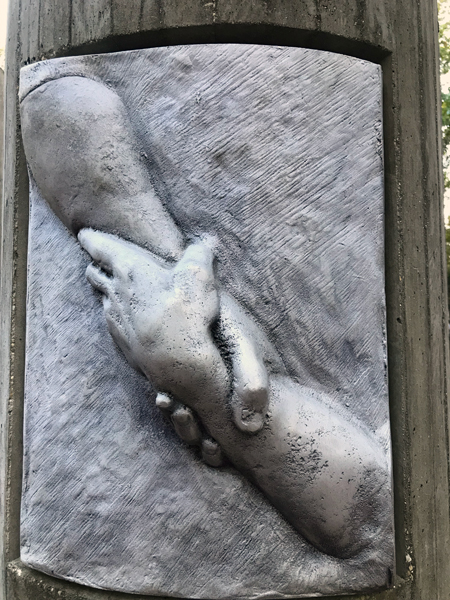 column at Alabama Veterans Memorial Park