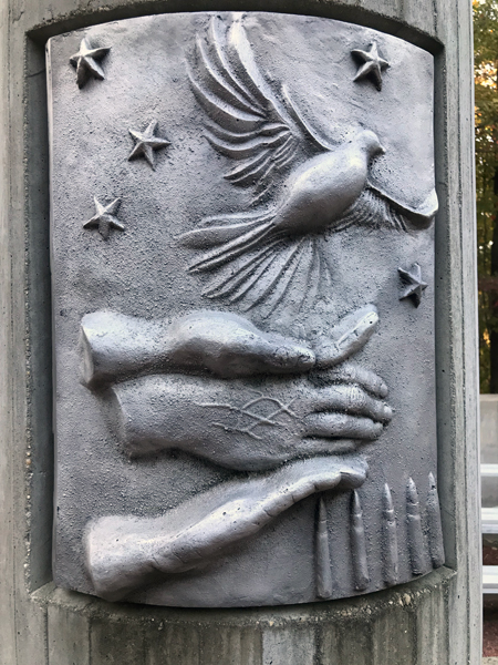column at Alabama Veterans Memorial Park