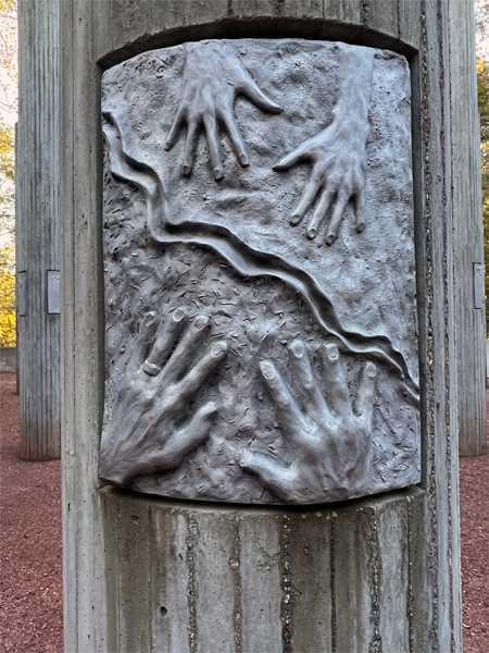 column at Alabama Veterans Memorial Park