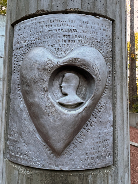 column at Alabama Veterans Memorial Park