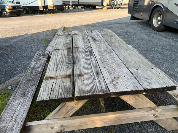 yucky picnic table