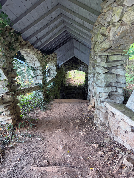 stone work at Endless Caverns