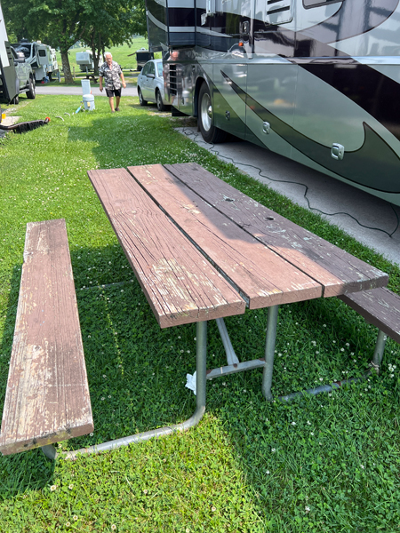 picnic table