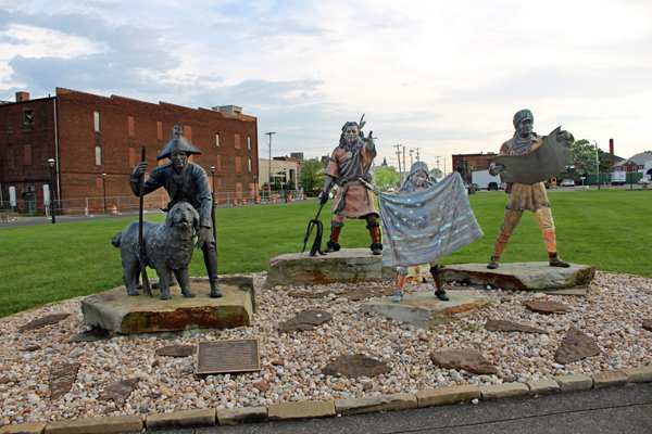 On The Trail of Discovry statue