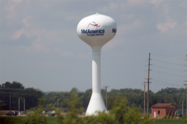 Illinois Ariport water tower