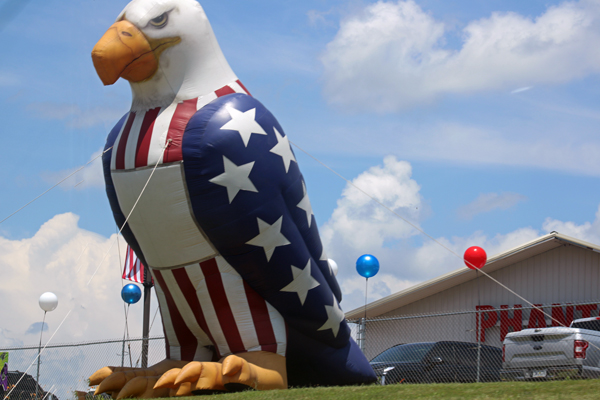 american Eagle statu