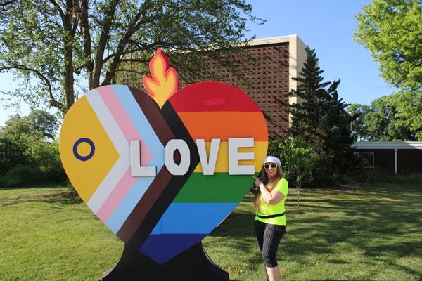 Karen Dyquette and the Love sign
