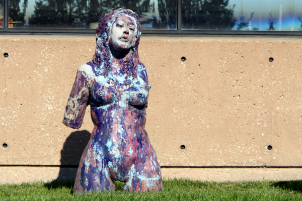 Figureine sculpture art