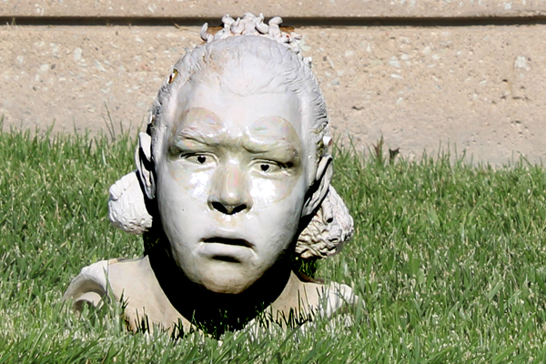 Figureine head sculpture art