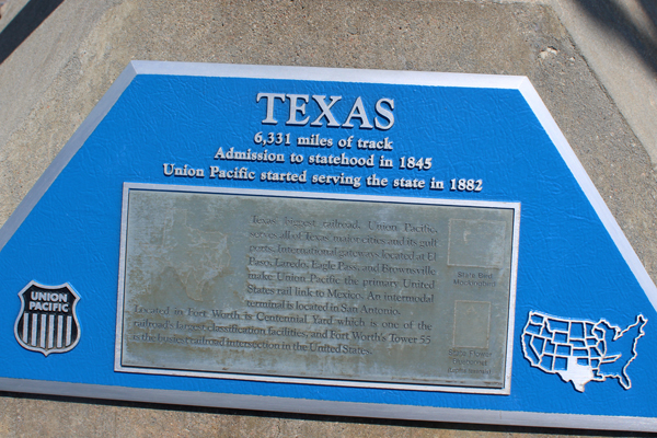 Texas had 6, 331 miles of track