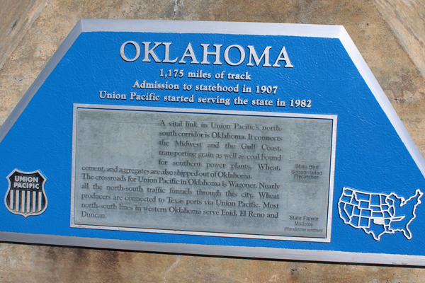 Oklahoma had 1,175 miles of track