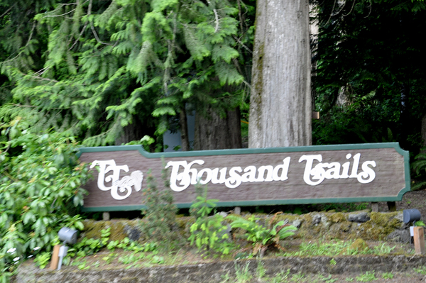 Thousand Trails sign