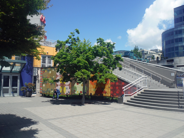 Pier 66 and restaurants.