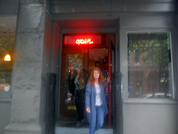 Ilse and Karen leaving the diner.