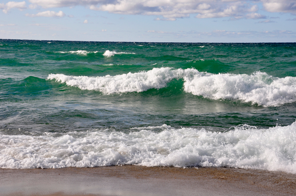 big waves on Lake Superior