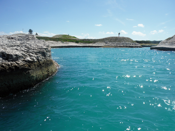 The tender approaching Great Stirrup Cay