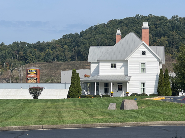 Big can of Bush's Original Baked Beans and a house