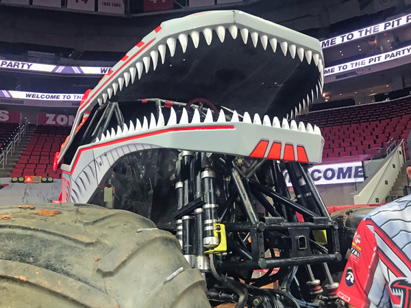 hunderROARus Monster Truck